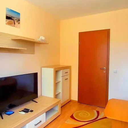 Апартаменты Holiday-orchid Menada