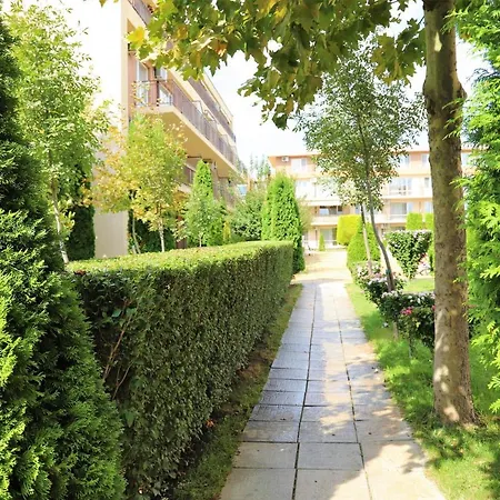 Holiday-orchid Menada アパート サニービーチ